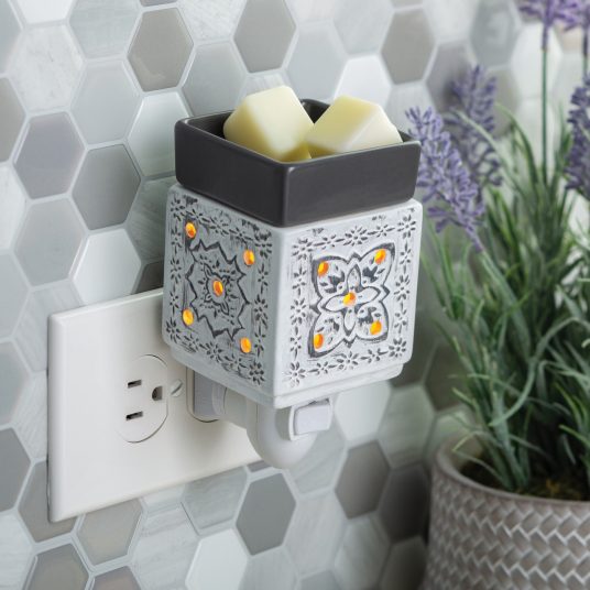 MODERN COTTAGE PLUGGABLE FRAGRANCE WARMER