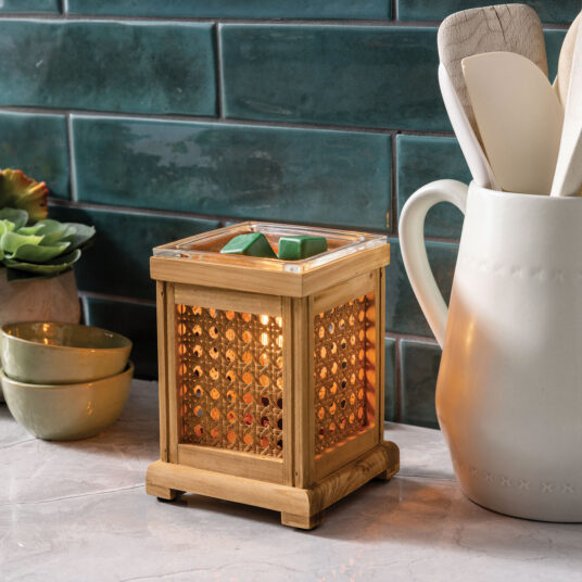 WOOD & CANE VINTAGE STYLE WAX WARMER