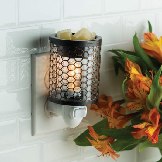 CHICKEN WIRE VINTAGE PLUGGABLE FRAGRANCE WARMER